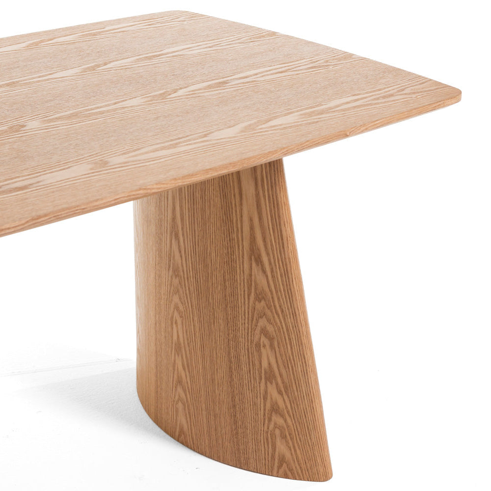 Filippo – tavolo in melaminico effetto legno con gambe curve